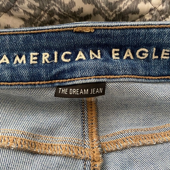 Worn very few times. Distress in knees and a little around ankle. - Picture 4 of 4